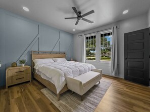 5 bedrooms, iron/ironing board, WiFi, bed sheets - LUX HOME 4 min to AT&T | Rangers /Close to Airport (Arlington)