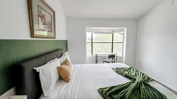 1 dormitori, planxa i posts de planxar, wifi gratuïta i roba de llit