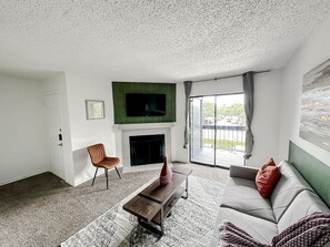 TV connectée, cheminée