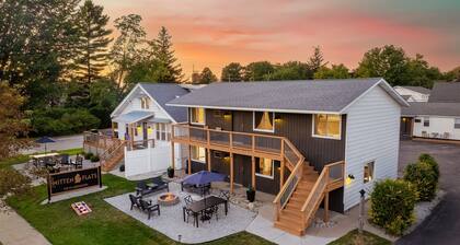 Mitten Flats #6 - 2 Units - 1 Block to the beach!