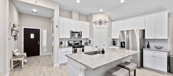 Family-Friendly Conroe Home with Garage Rec Room and Pets Welcome