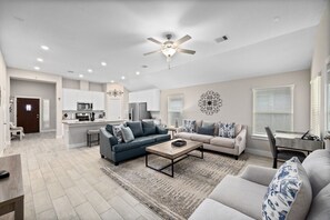 Smart TV, computer monitors