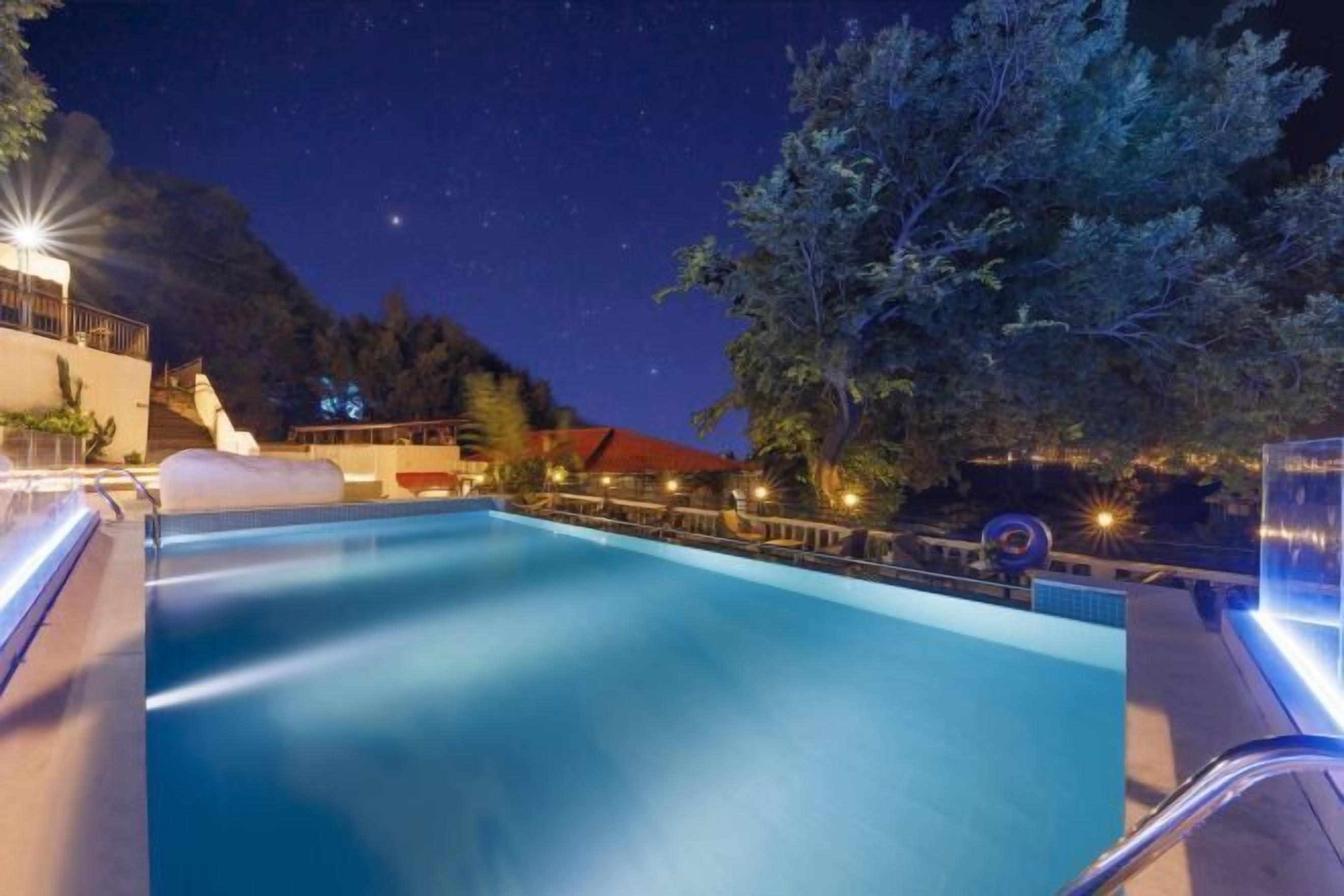Piscina a l'aire lliure