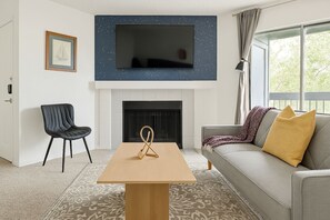 Smart TV - Sleepover | Prime 1BD/1BA + Gym - Austin TX (Austin)