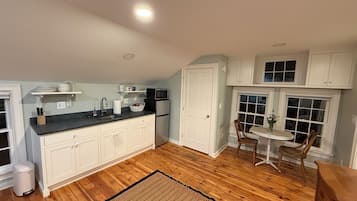 Microwave, stovetop