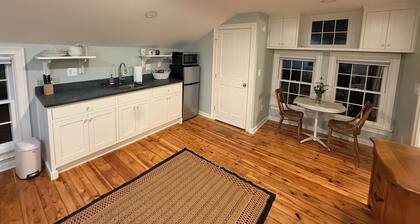 Charming Historic Carriage House Studio Apartment