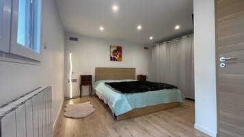 2 chambres, fer et planche Ă repasser, Wi-Fi gratuit, draps fournis