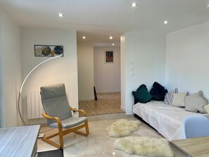 2 habitaciones, tabla de planchar con plancha y wifi gratis 