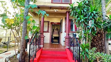 Fachada de la propiedad