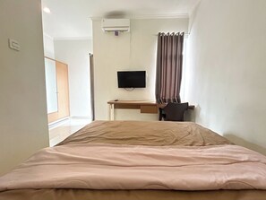 Standard Double Room | Free WiFi