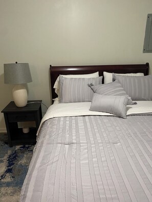 2 bedrooms, iron/ironing board, free WiFi, bed sheets