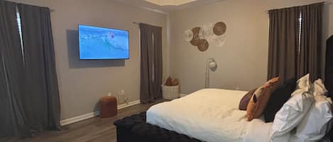 4 bedrooms, iron/ironing board, WiFi, bed sheets