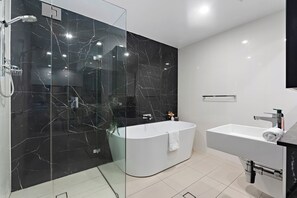 Towels, soap, shampoo, toilet paper