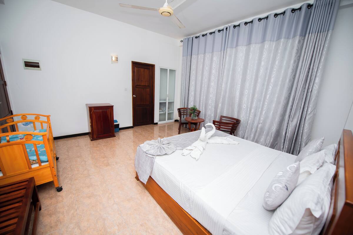 Soundproofing, iron/ironing board, free WiFi
