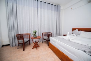 Soundproofing, iron/ironing board, free WiFi