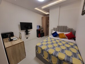 1 bedroom, in-room safe, iron/ironing board, WiFi