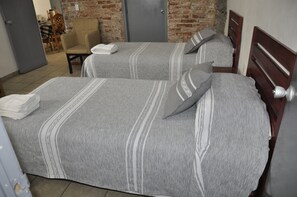 4 bedrooms, WiFi, bed sheets