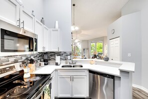 Comfort Apartment, Bay View | Private kitchenette - 2Bedroom 2Bath Water View Apartment (Hallandale Beach)