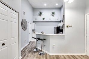 Comfort Apartment, Bay View | Private kitchen - 2Bedroom 2Bath Water View Apartment (Hallandale Beach)