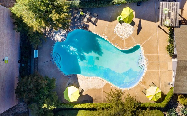 Piscine extérieure