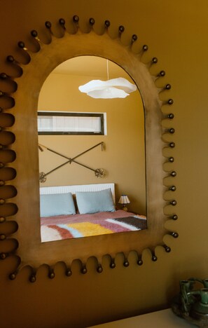 2 bedrooms, travel crib, WiFi