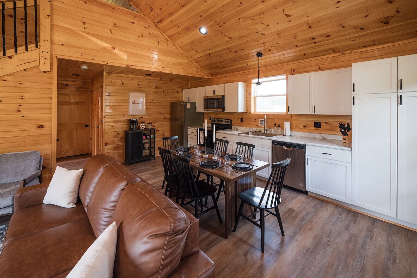 Smart TV, fireplace, table tennis