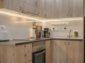 Fridge, oven, coffee/tea maker