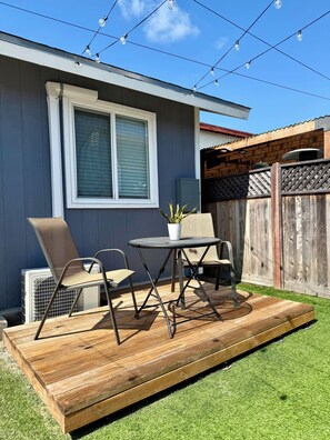 屋外ダイニングエリア