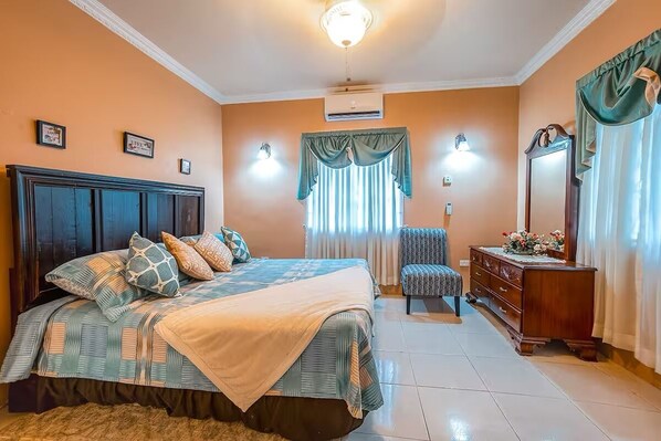 1 chambre, fer et planche à repasser, Wi-Fi, literie fournie