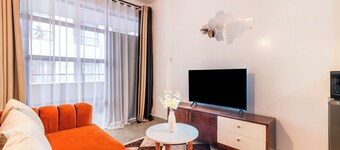 Chic 1-bedroom apartment in Phenomenal Nairobi with WiFi