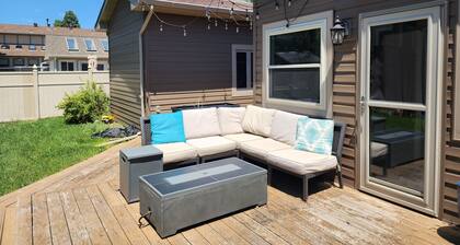 Spacious 5-bedroom Western retreat near, State Parks and Frontier Days Park.