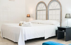 3 chambres, fer et planche à repasser, Wi-Fi, draps fournis