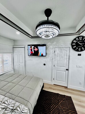 Strygejern/strygebræt, Wi-Fi, sengetøj