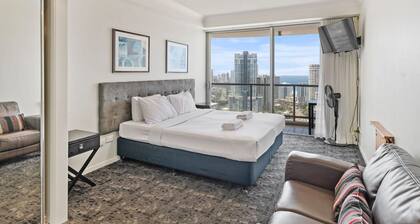 Lvl 27 - Sky High Ocean Views in Towers of Chevron
