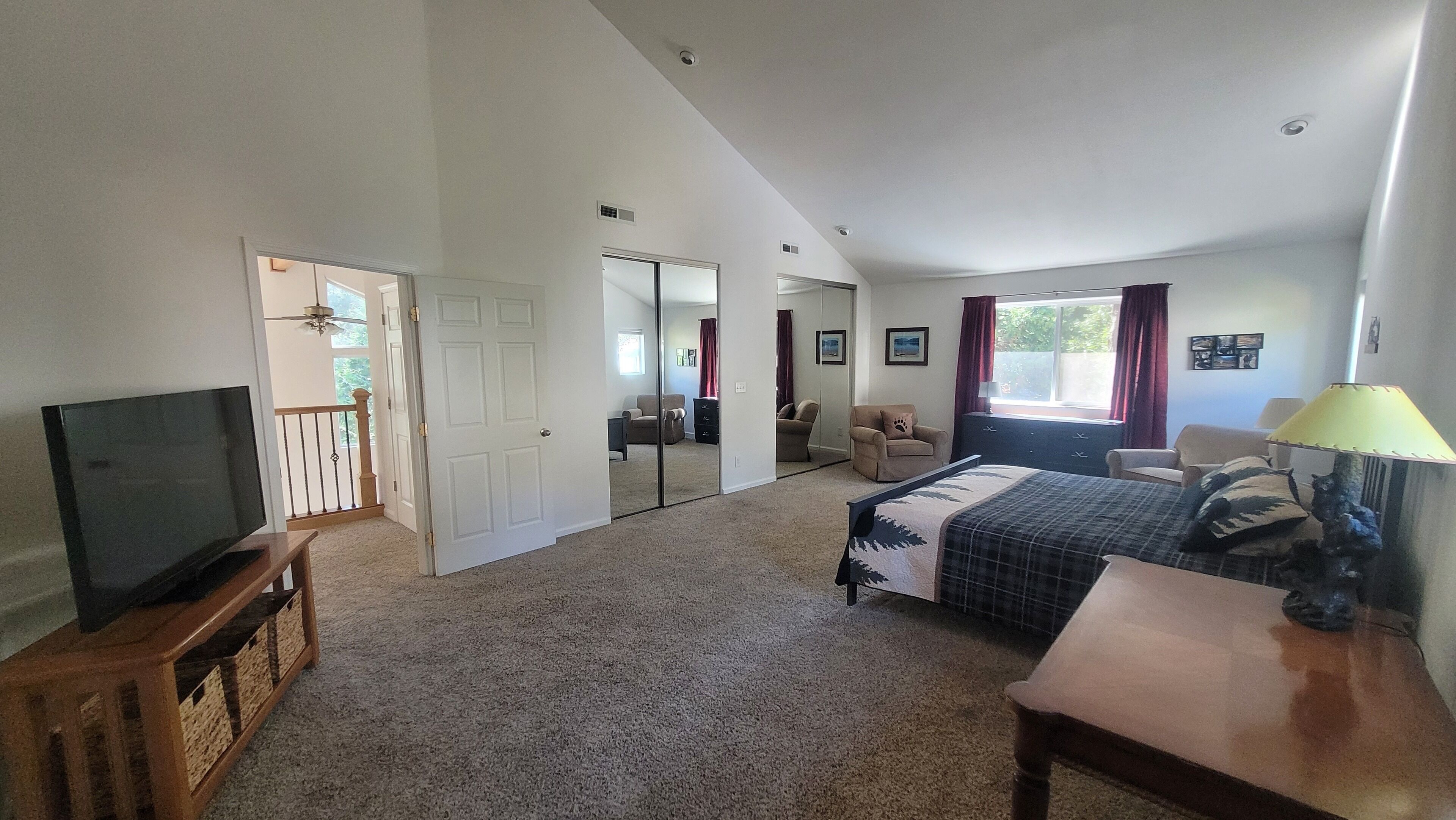 4 chambres, bureau, Wi-Fi gratuit, draps fournis