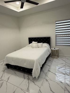2 bedrooms, iron/ironing board, WiFi, bed sheets