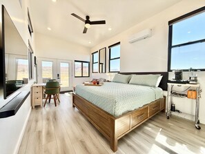 1 bedroom, desk, WiFi, bed sheets