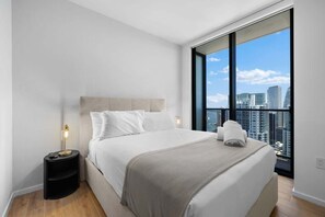 3 habitaciones, tabla de planchar con plancha y wifi gratis