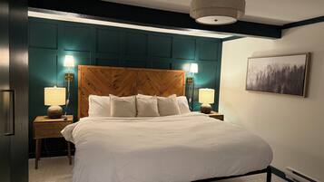 Iron/ironing board, travel cot, free WiFi, bed sheets