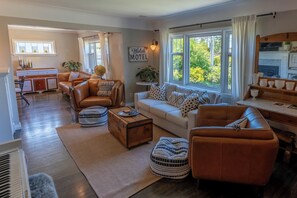 Smart TV, fireplace, table tennis, books