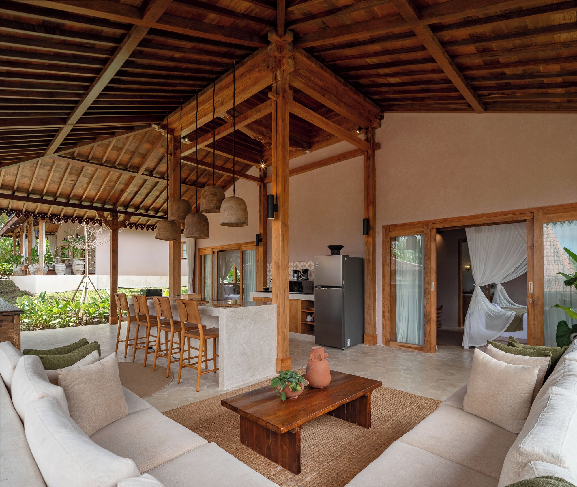 Deluxe Villa, Balcony, Garden View | Living area