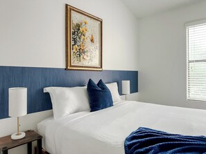 1 غرفة نوم ومكواة/لوح كي وواي فاي مجانًا وملاءات أسرّة