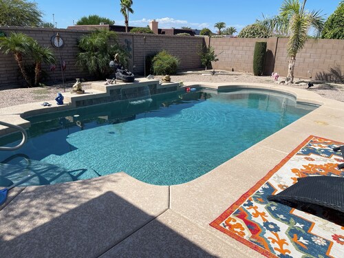 Charming main core of Sun City home with AC, WiFi and beautiful patio & pool.