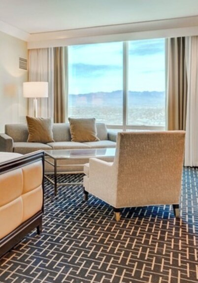 Spacious hotel suite in marvelous Las Vegas with no resort fee, free coffee/WiFi