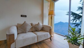 Free WiFi - Wisteria Chalet (Mussoorie)