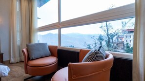 Premier Room | Living area - Wisteria Chalet (Mussoorie)