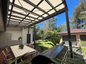 屋外ダイニングエリア