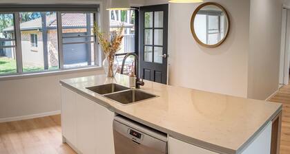 CozyDayz-Your next coastal stay
3-bedroom house in charming Shellharbour