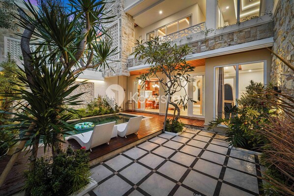 Outdoor pool - Agie Villa by Kozystay - Canggu (Canggu)