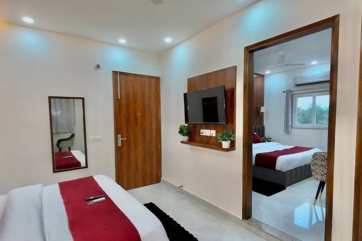 Family Room | Free WiFi